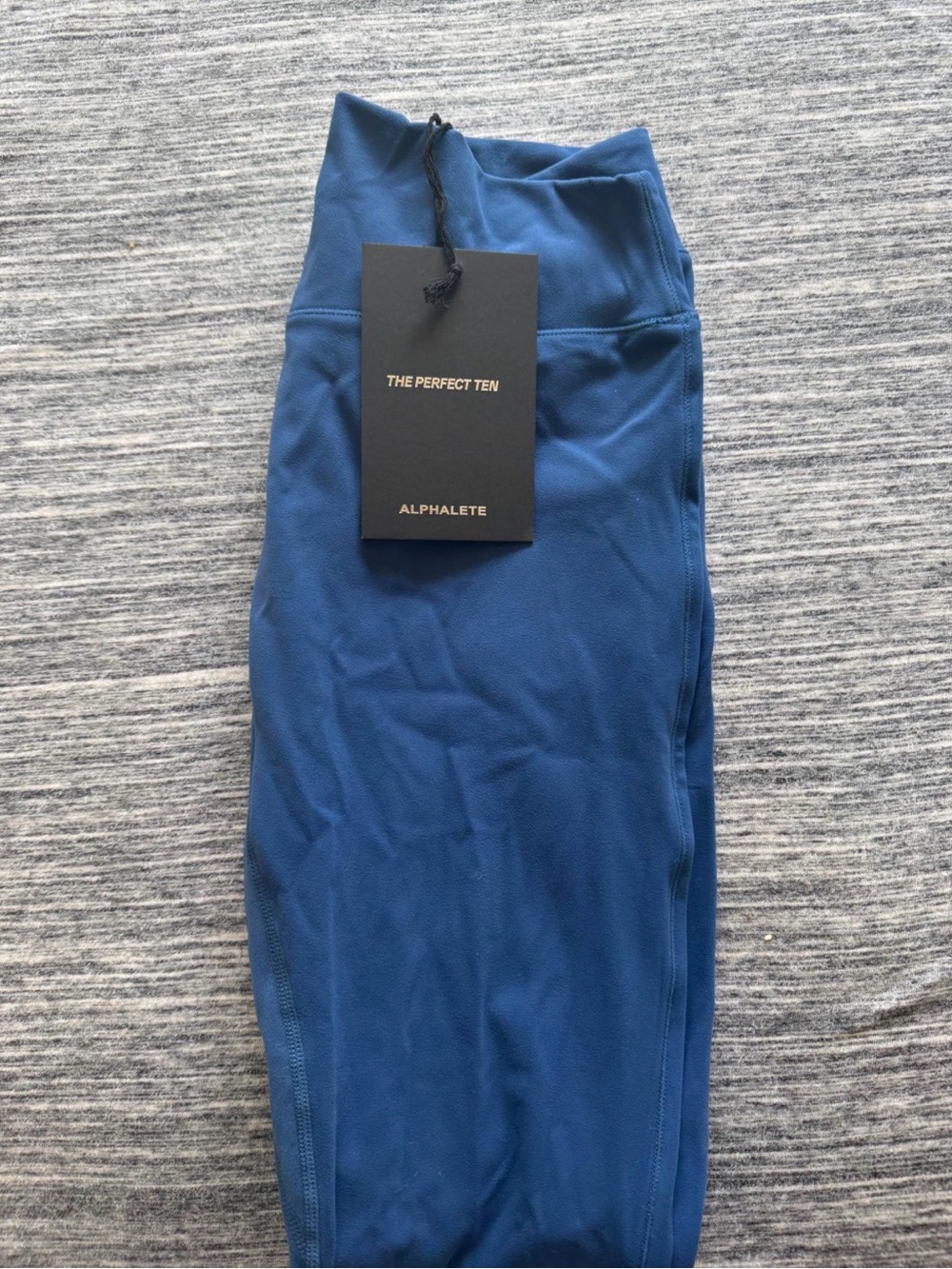 Alphalete Women’s Everyday Core Mid-Rise Legging — Blue